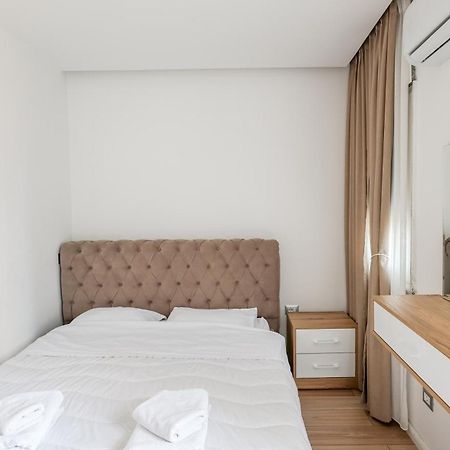 Premium Apartment In The Center Тирана Екстер'єр фото