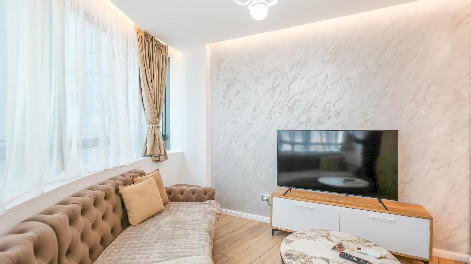 Premium Apartment In The Center Тирана Екстер'єр фото